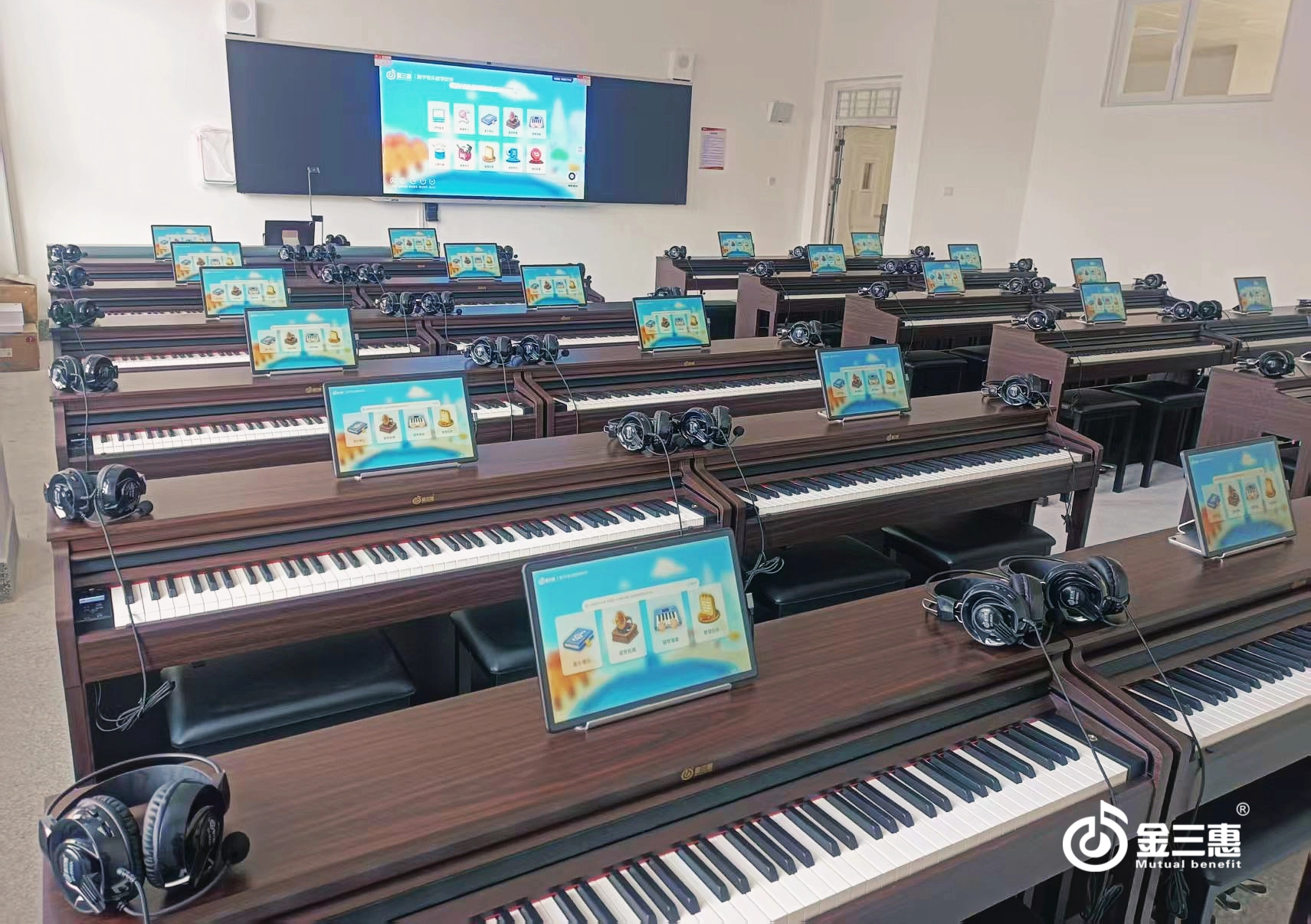 �����������������ݔ��������������M�������Cʡ��ʯ������С�W